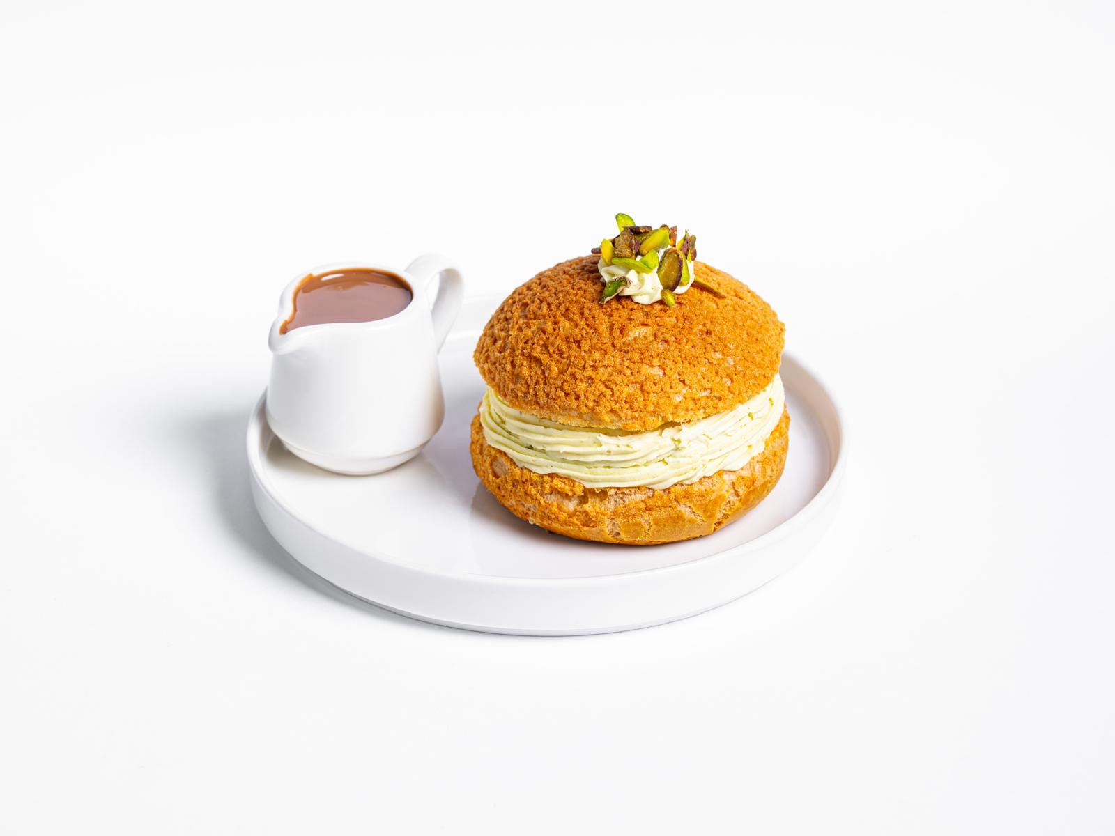 CREAM PUFF